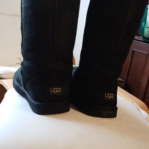 Black UGGs Us size 6 Used